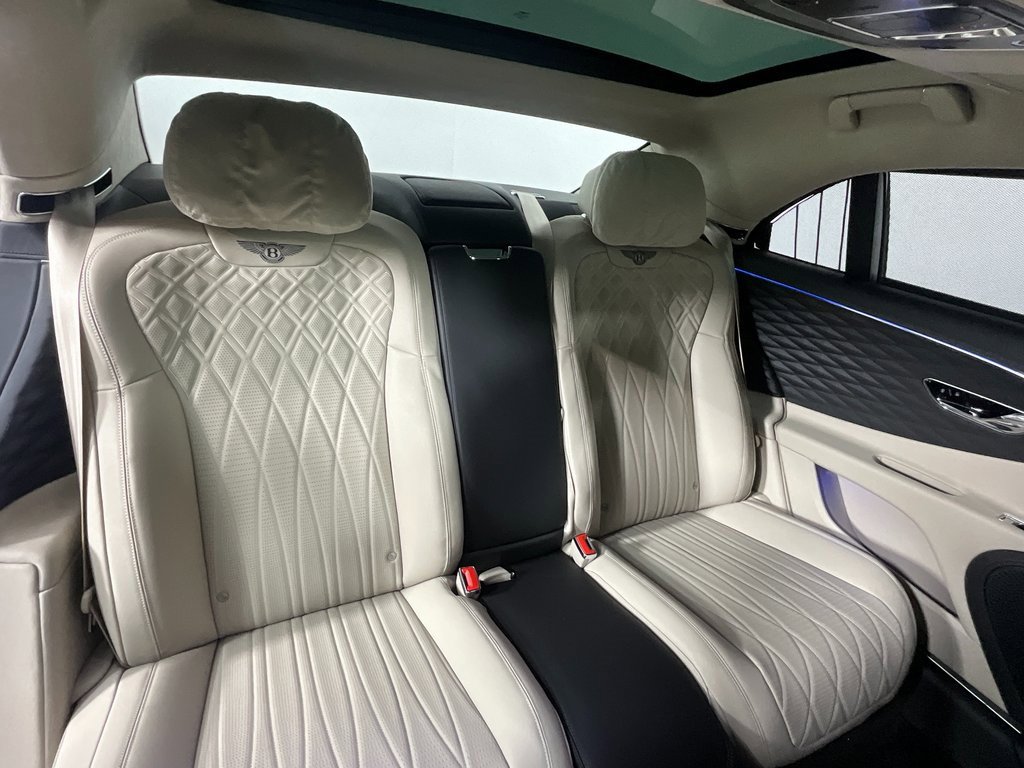 Used 2023 Bentley Flying Spur S V8 image 22