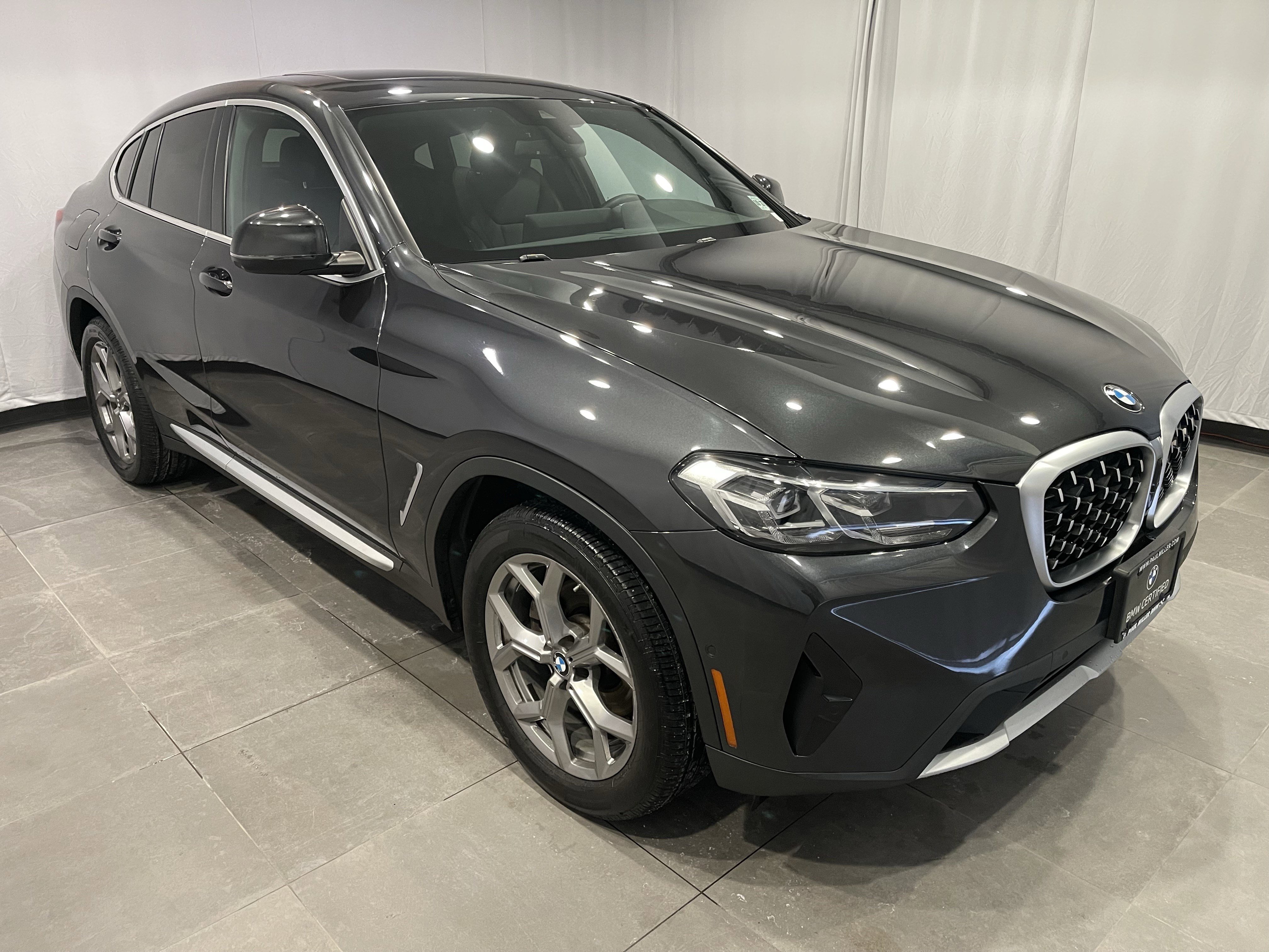 Certified 2023 BMW X4 xDrive30i w/ Premium Package image 3