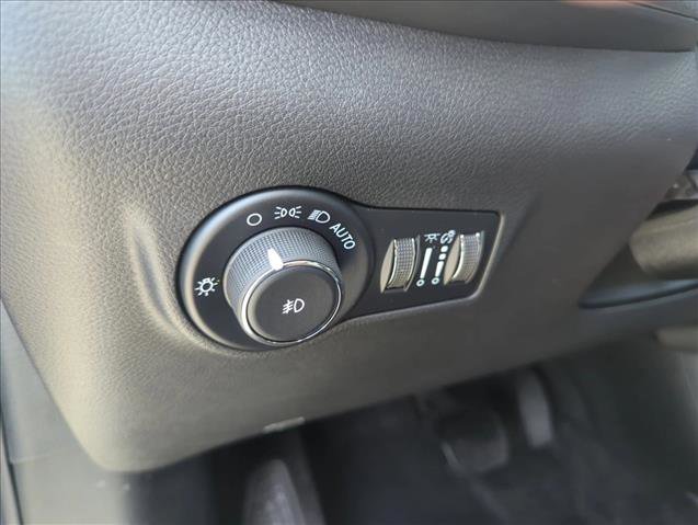 New 2026 Jeep Compass Latitude image 18