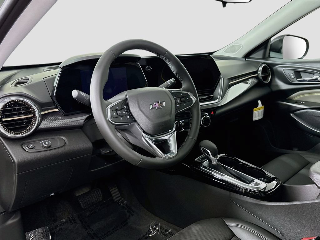 New 2026 Chevrolet Trax ACTIV w/ Sunroof Package FWD image 9