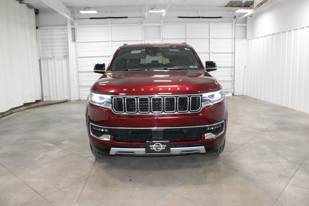 Used 2025 Jeep Wagoneer L Series II w/ 8-pass Seating Package image 3