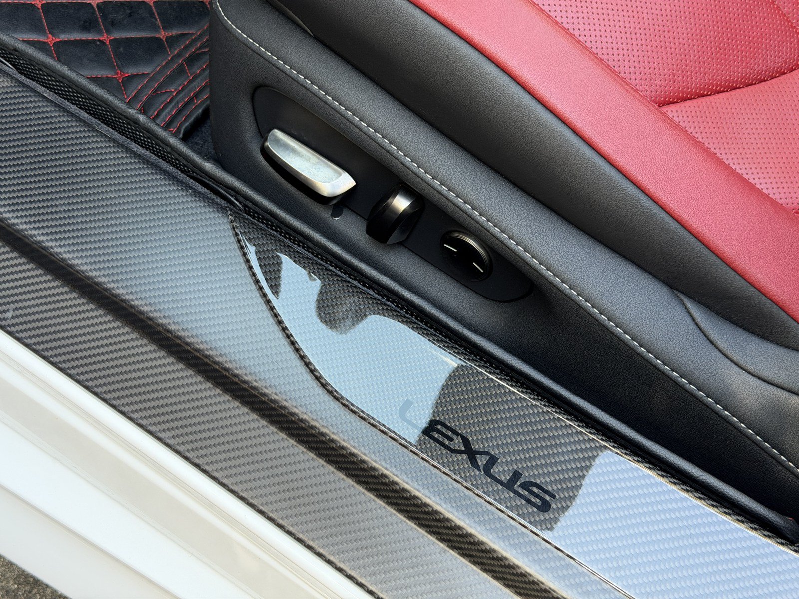 Used 2021 Lexus LC 500 Convertible w/ Touring Package RWD image 17