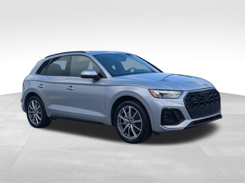 Used 2023 Audi Q5 e Prestige w/ Prestige Package AWD/4WD image 2