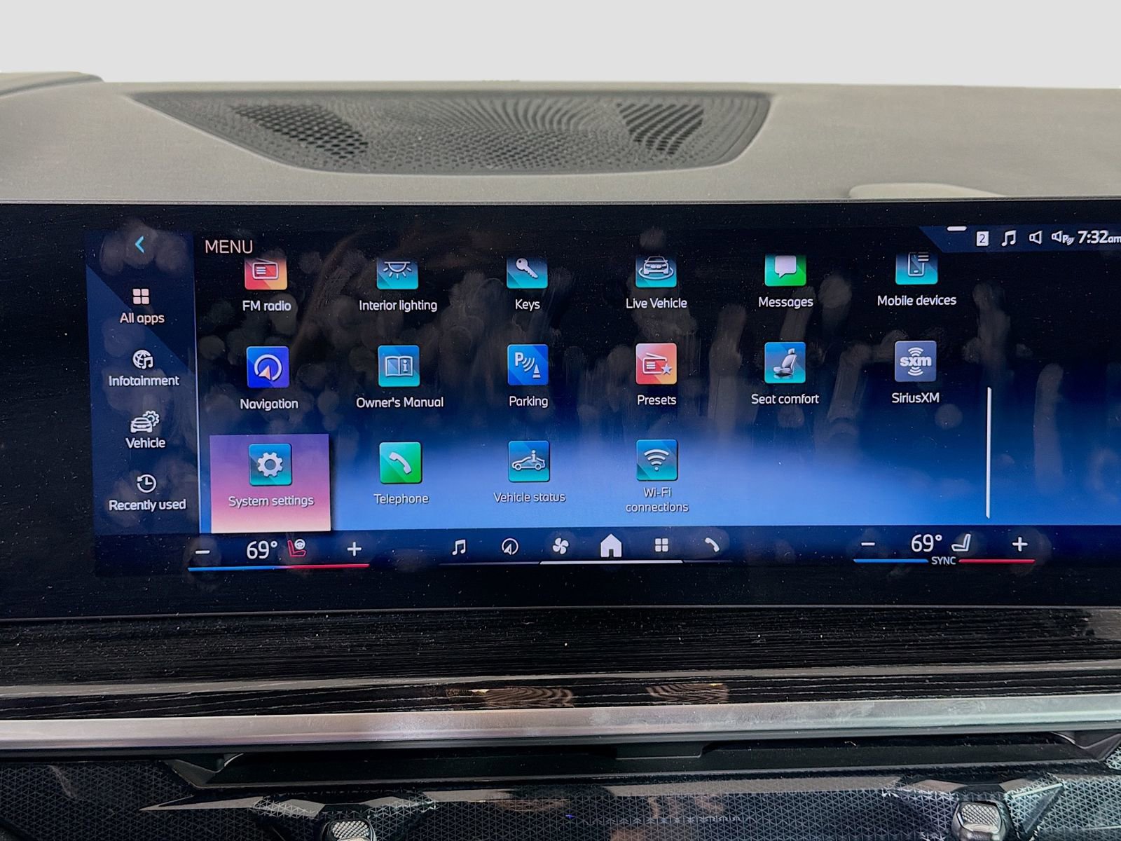 Used 2026 BMW X5 xDrive40i w/ M Sport Package image 15