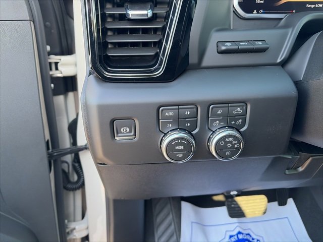New 2026 GMC Sierra 2500 AT4 w/ AT4 Premium Plus Package image 19