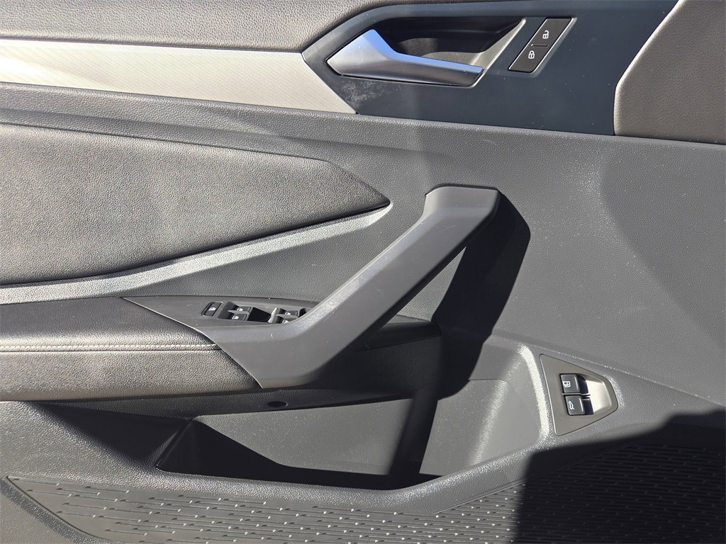 Used 2024 Volkswagen Jetta S image 23