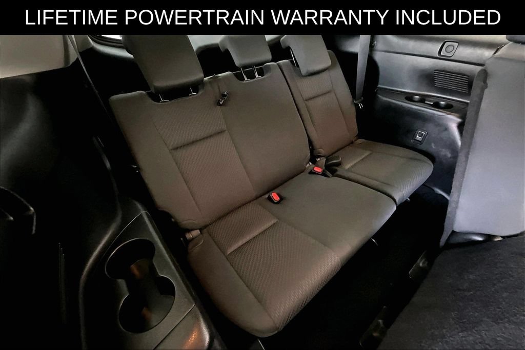 Used 2019 Toyota Highlander LE FWD image 38