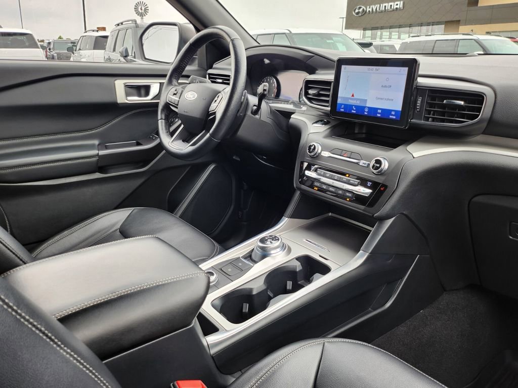 Used 2020 Ford Explorer XLT w/ Equipment Group 202A image 29