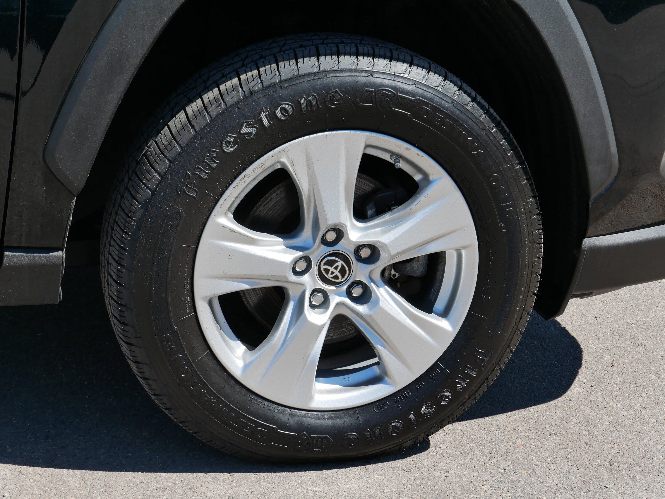 Used 2021 Toyota RAV4 LE AWD/4WD image 15