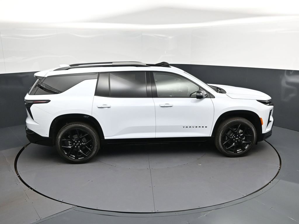 New 2026 Chevrolet Traverse RS FWD image 16