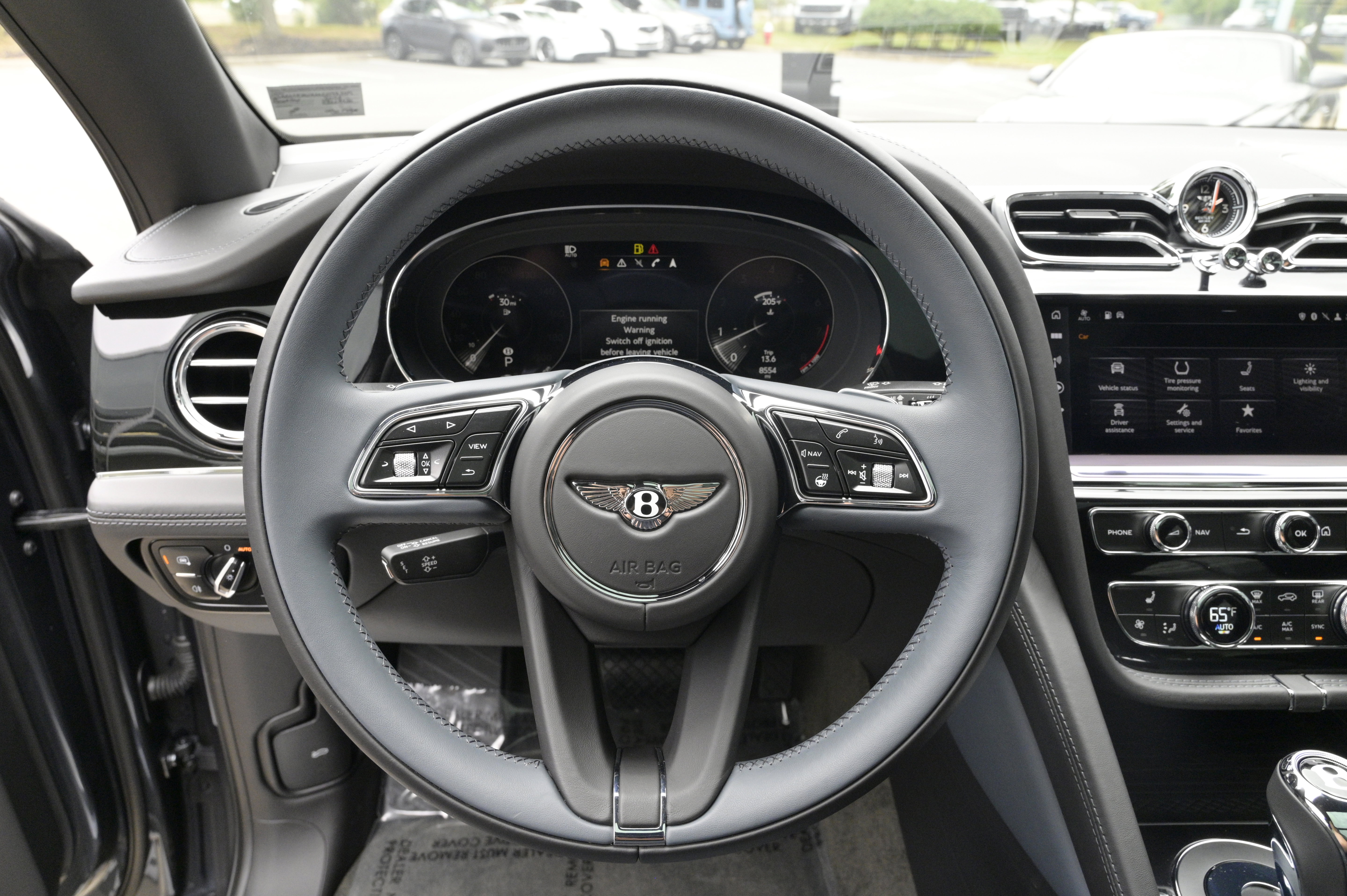 Used 2021 Bentley Bentayga AWD/4WD image 24