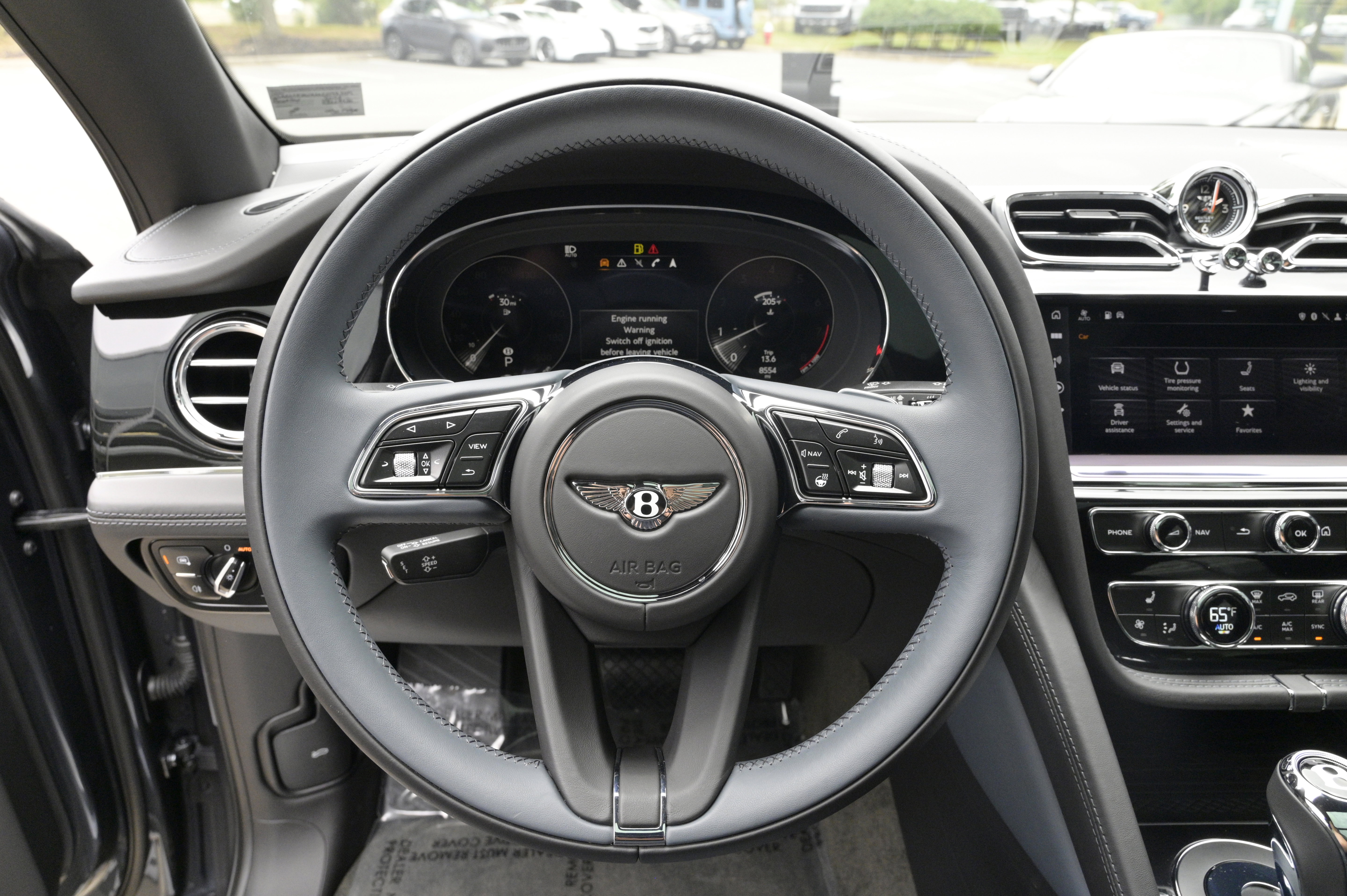 Used 2021 Bentley Bentayga image 24