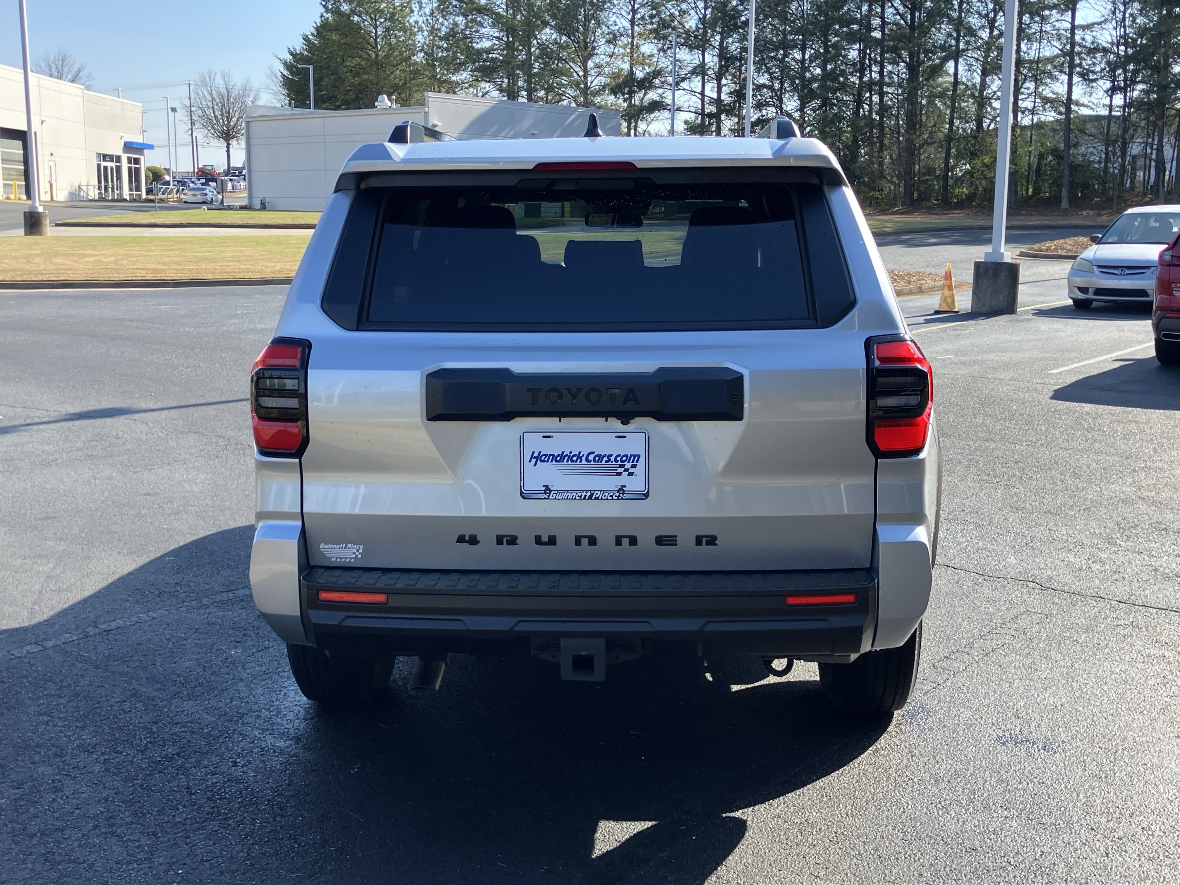 Used 2025 Toyota 4Runner SR5 AWD/4WD image 9