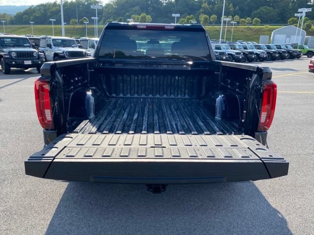 Used 2026 GMC Sierra 1500 SLT AWD/4WD image 9