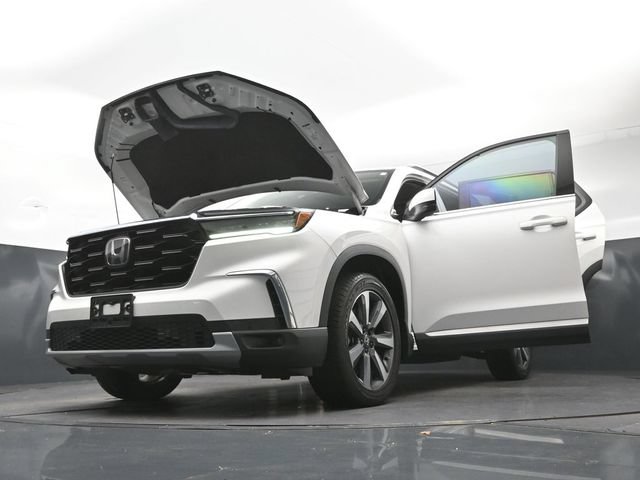 Used 2023 Honda Pilot Touring image 37