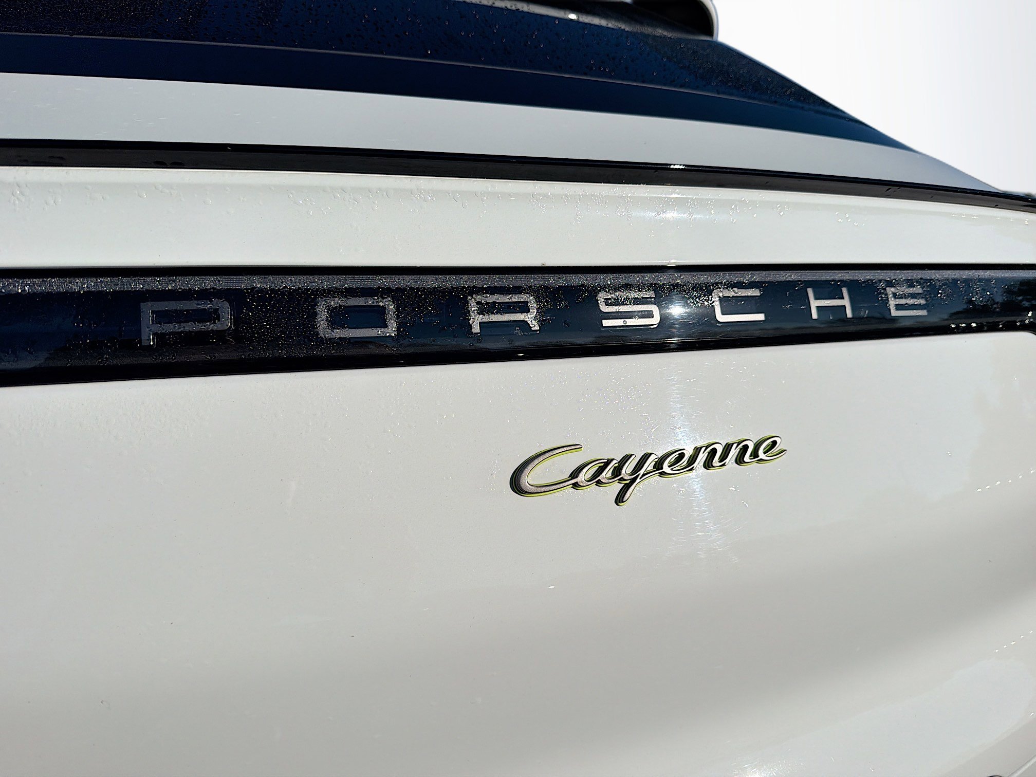 Used 2023 Porsche Cayenne Platinum Edition image 11