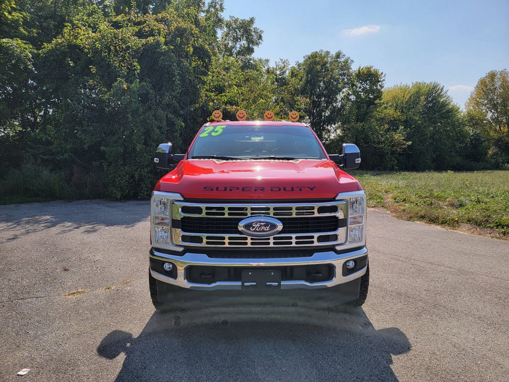 New 2025 Ford F350 XLT w/ FX4 Off-Road Package image 2
