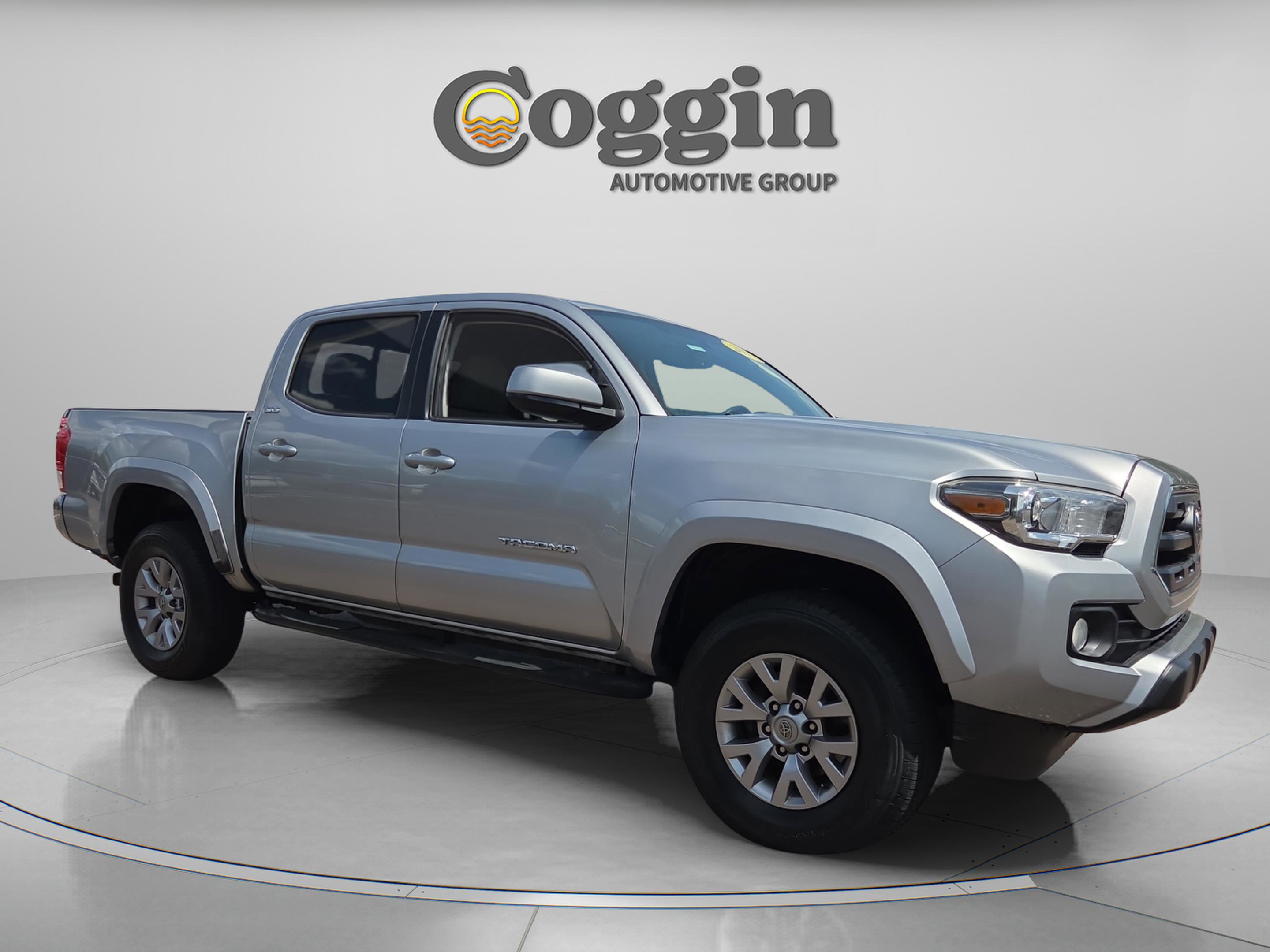 Used 2017 Toyota Tacoma SR5 w/ Tow Package RWD image 7
