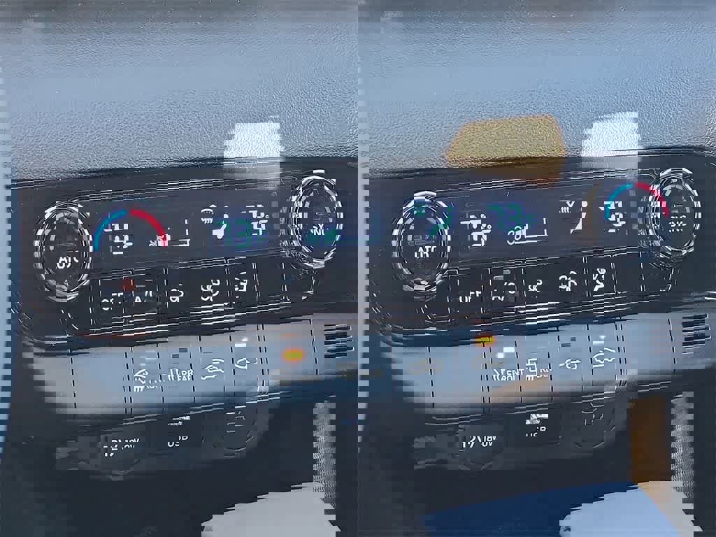 New 2026 Hyundai Elantra Sport image 13