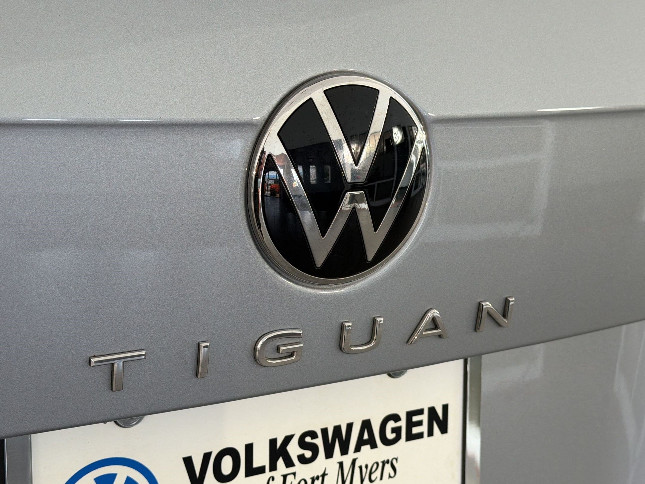 Used 2022 Volkswagen Tiguan SE FWD image 33