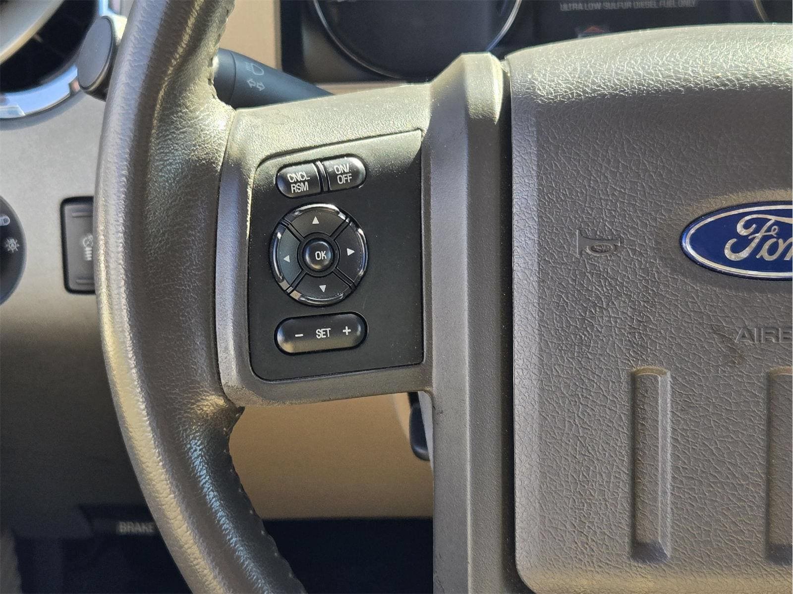 Used 2011 Ford F250 Lariat w/ Lariat Interior Pkg AWD/4WD image 26