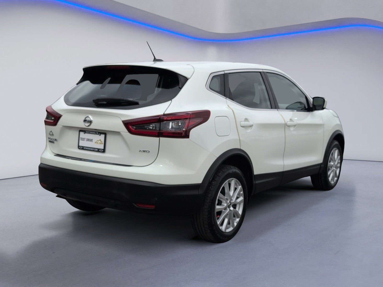 Used 2021 Nissan Rogue Sport S image 3