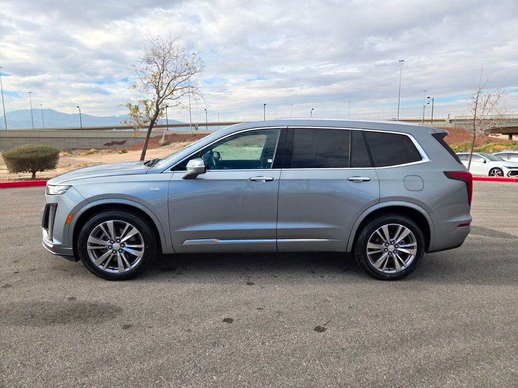 Used 2024 Cadillac XT6 Premium Luxury AWD/4WD image 3