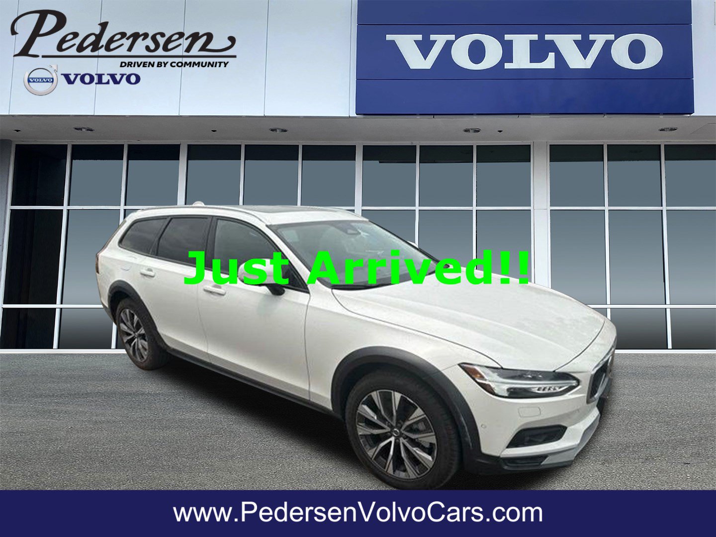 Used 2025 Volvo V90 B6 Cross Country Plus