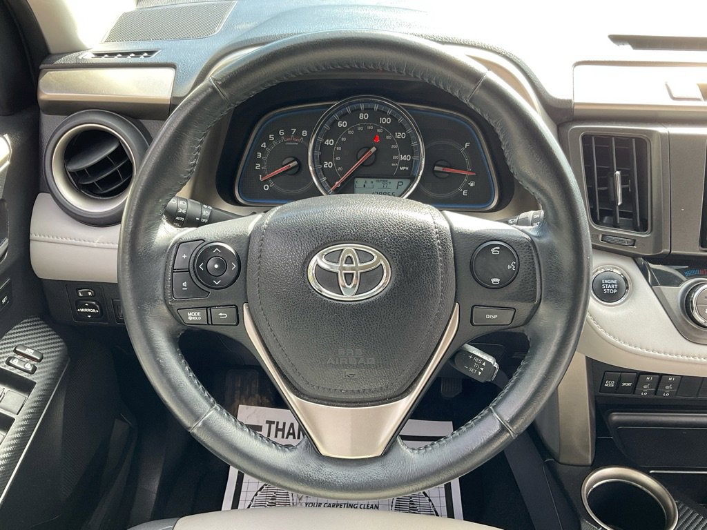 Used 2015 Toyota RAV4 Limited image 23