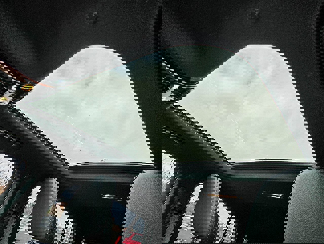 Used 2025 Mercedes-Benz GLC 300 4MATIC image 26