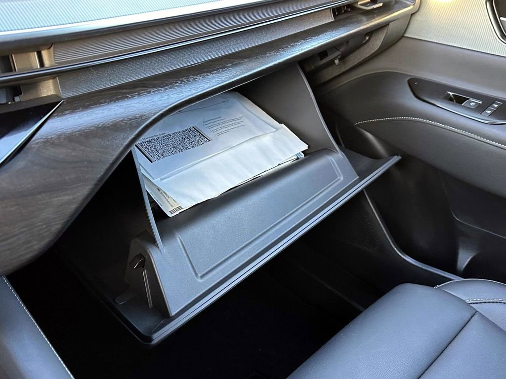 Certified 2025 Nissan Murano SL image 34