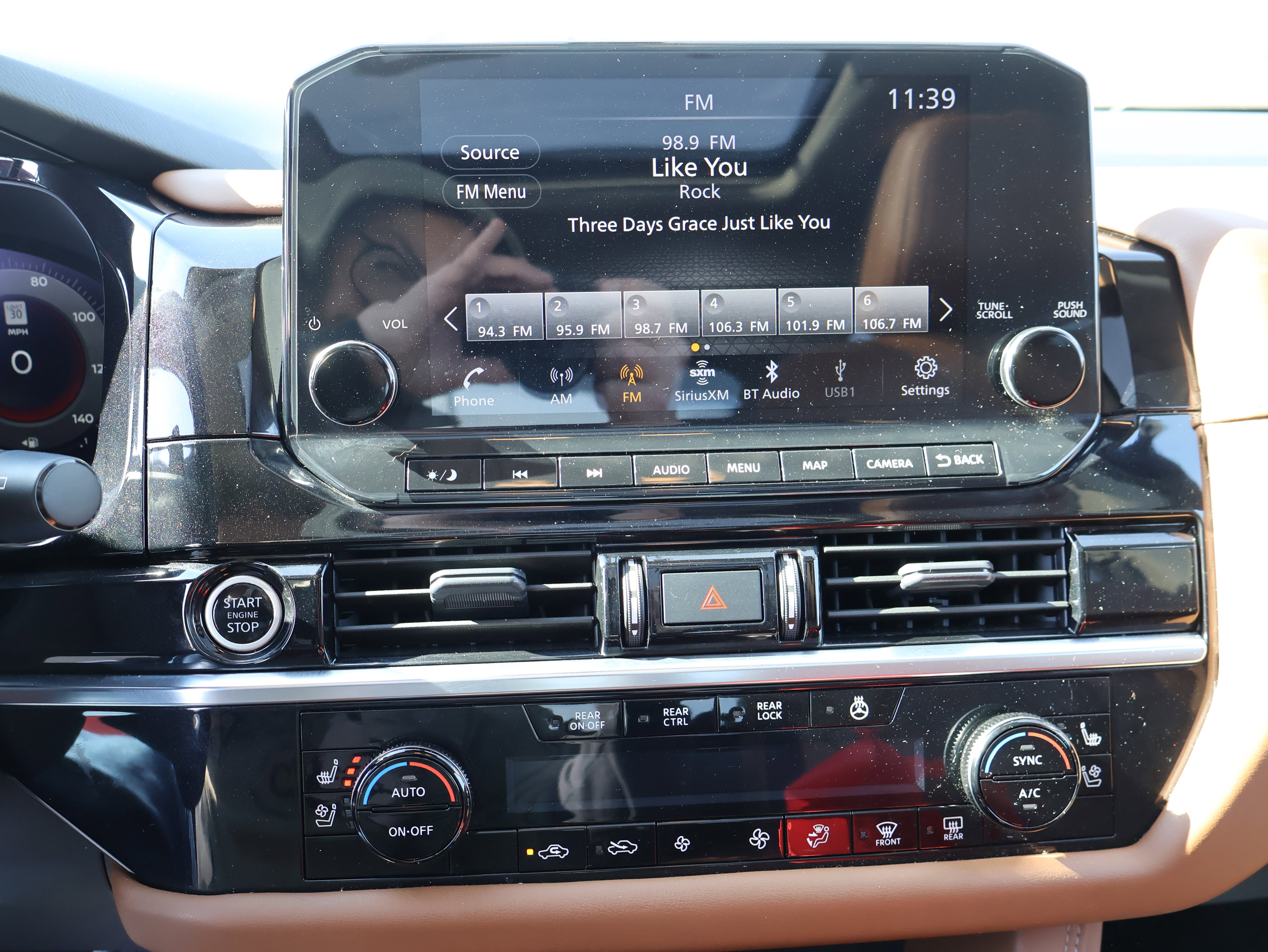 Used 2023 Nissan Pathfinder Platinum w/ Lighting Package (N93) image 26