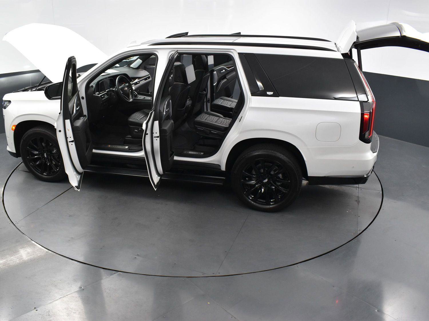 Used 2023 Cadillac Escalade Sport Platinum w/ LPO, ONYX Package AWD/4WD image 50