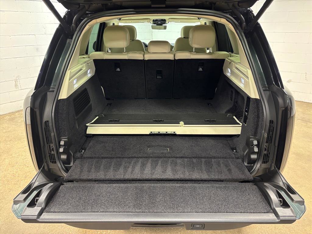 Used 2023 Land Rover Range Rover SE image 42