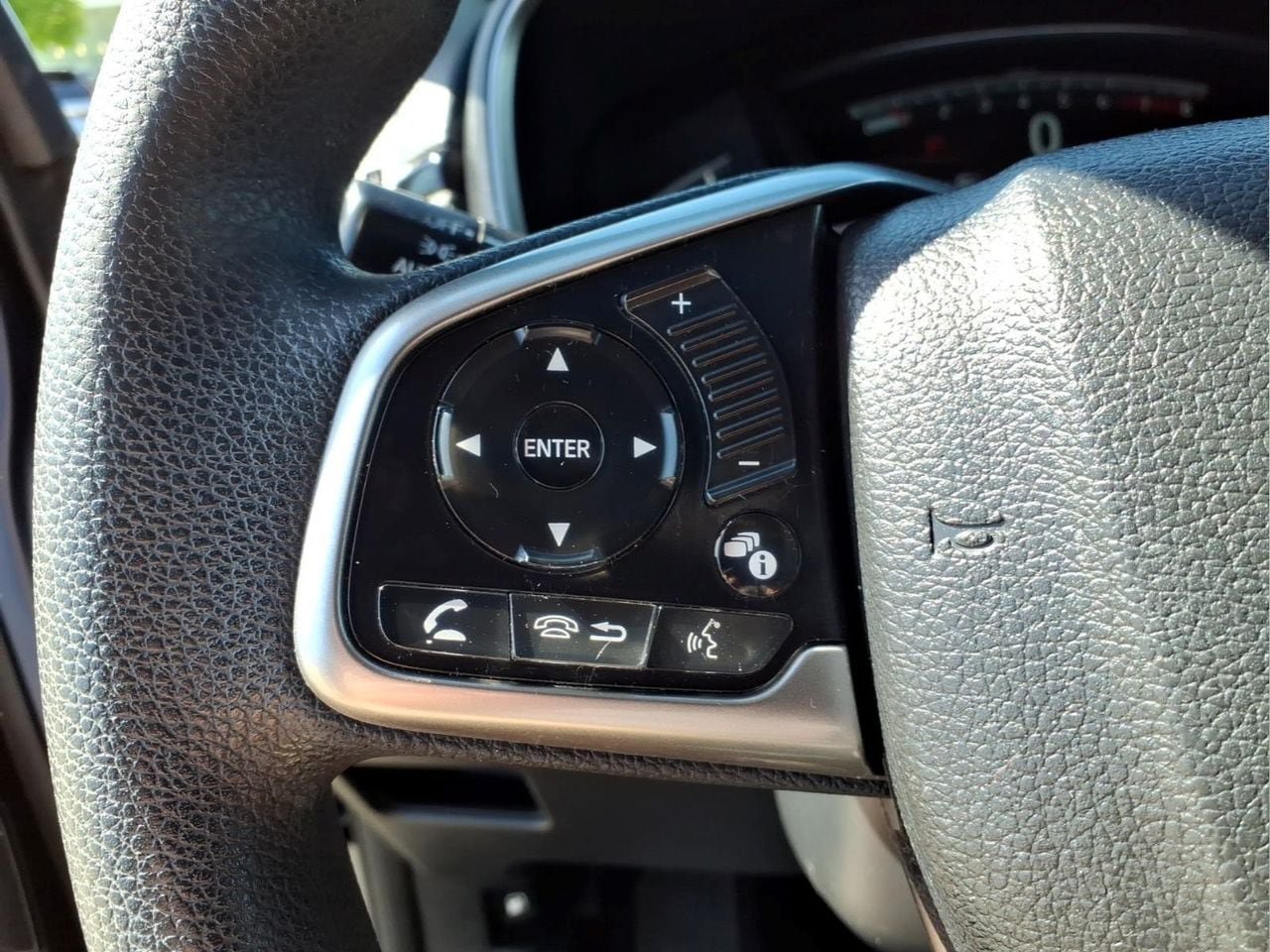 Used 2017 Honda CR-V EX image 25
