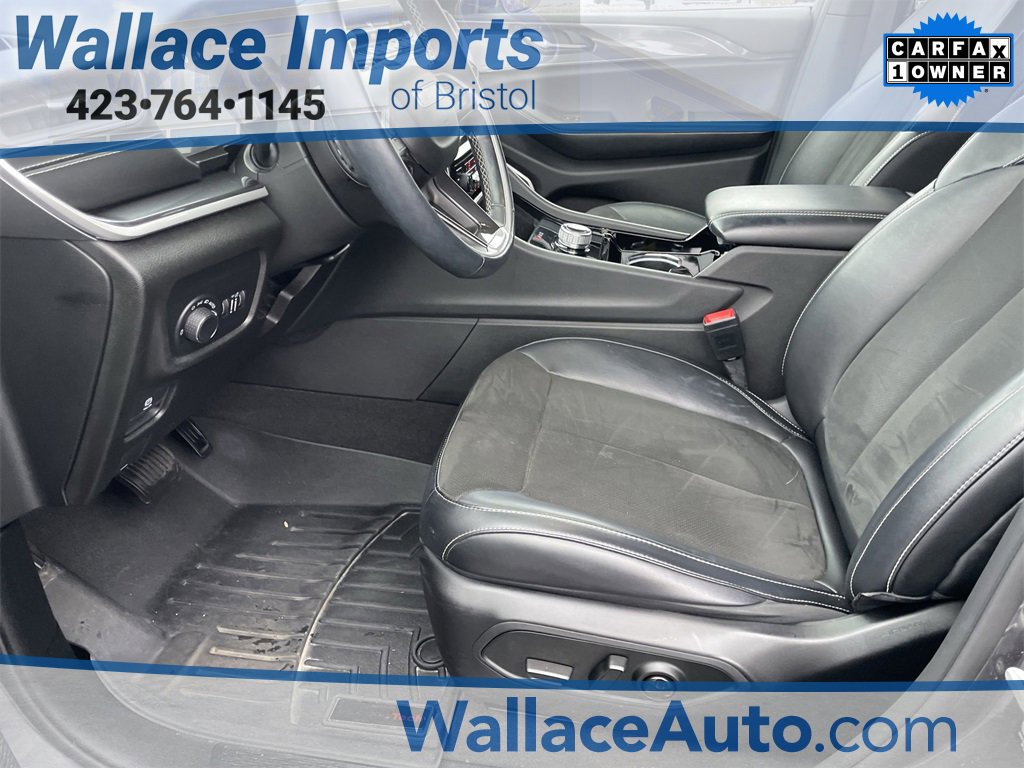 Used 2021 Jeep Grand Cherokee L Laredo image 8