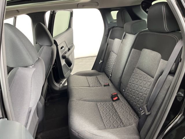 New 2026 Nissan Kicks SV w/ SV Premium Package image 40
