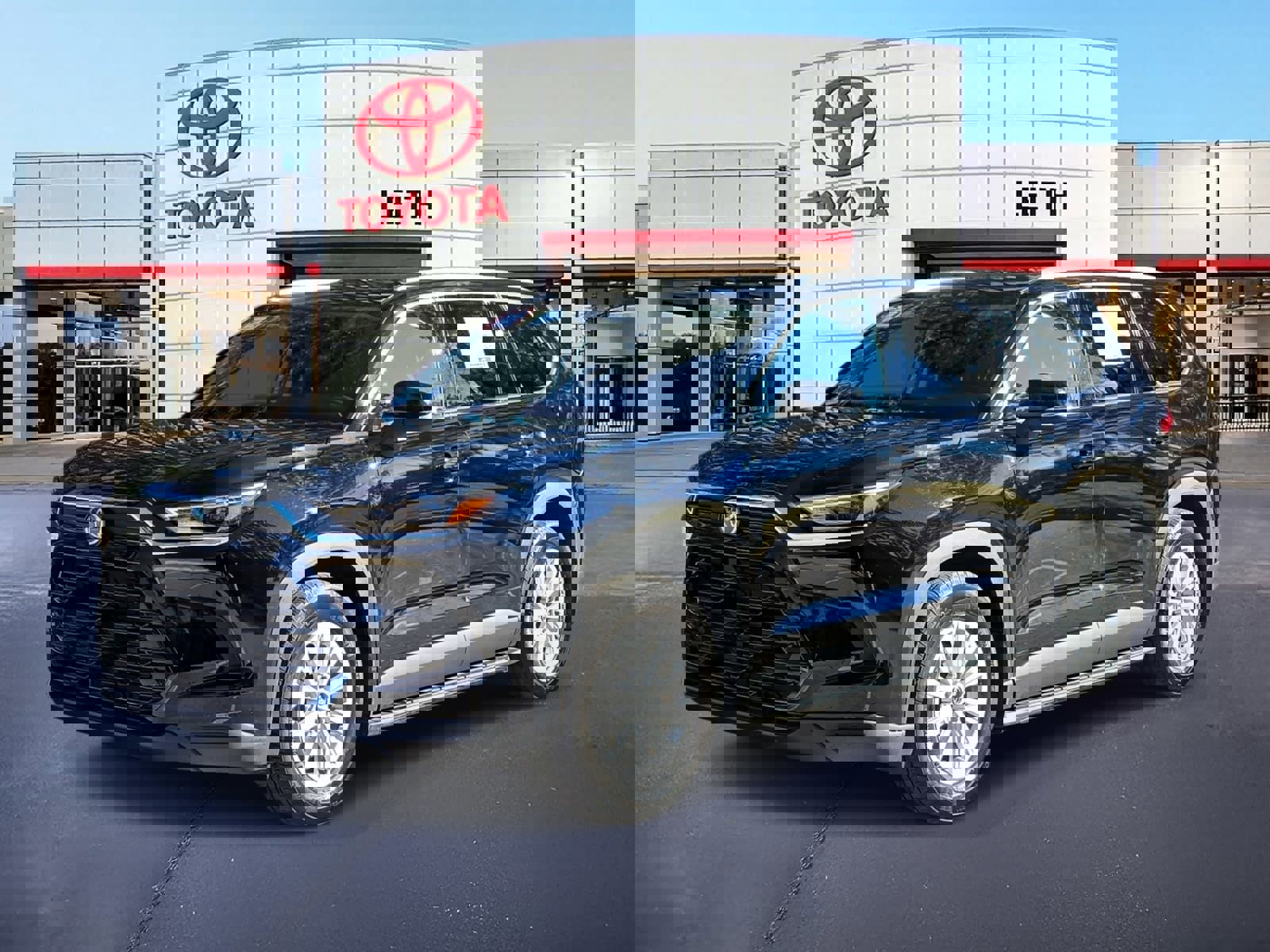 Used 2024 Toyota Grand Highlander XLE image 1