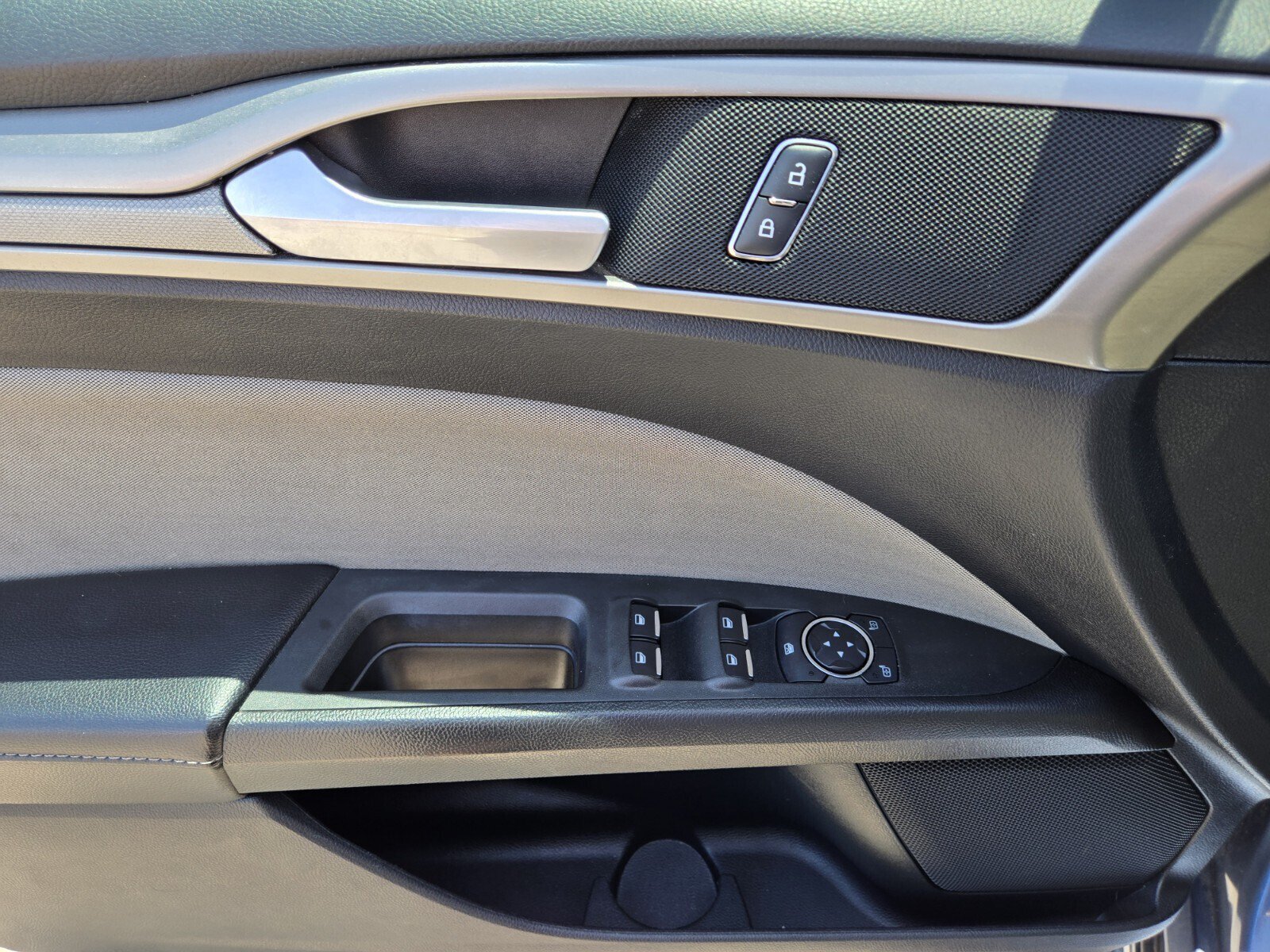Used 2019 Ford Fusion S FWD image 14