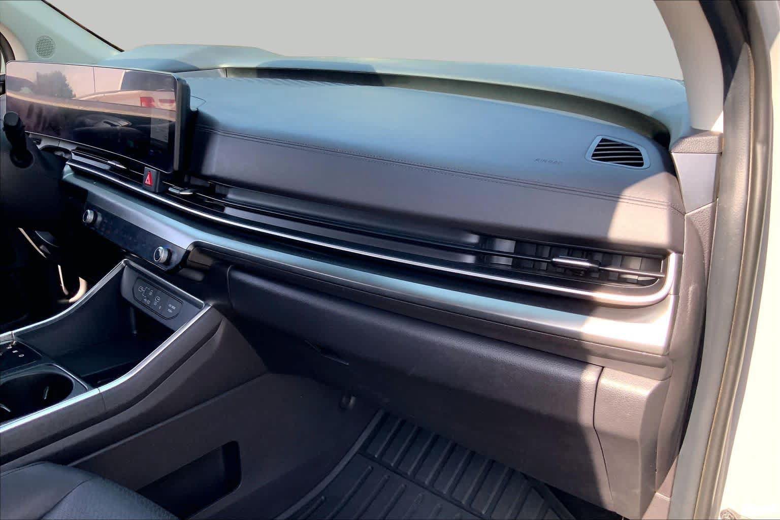 Used 2025 Kia Carnival SX Prestige FWD image 19