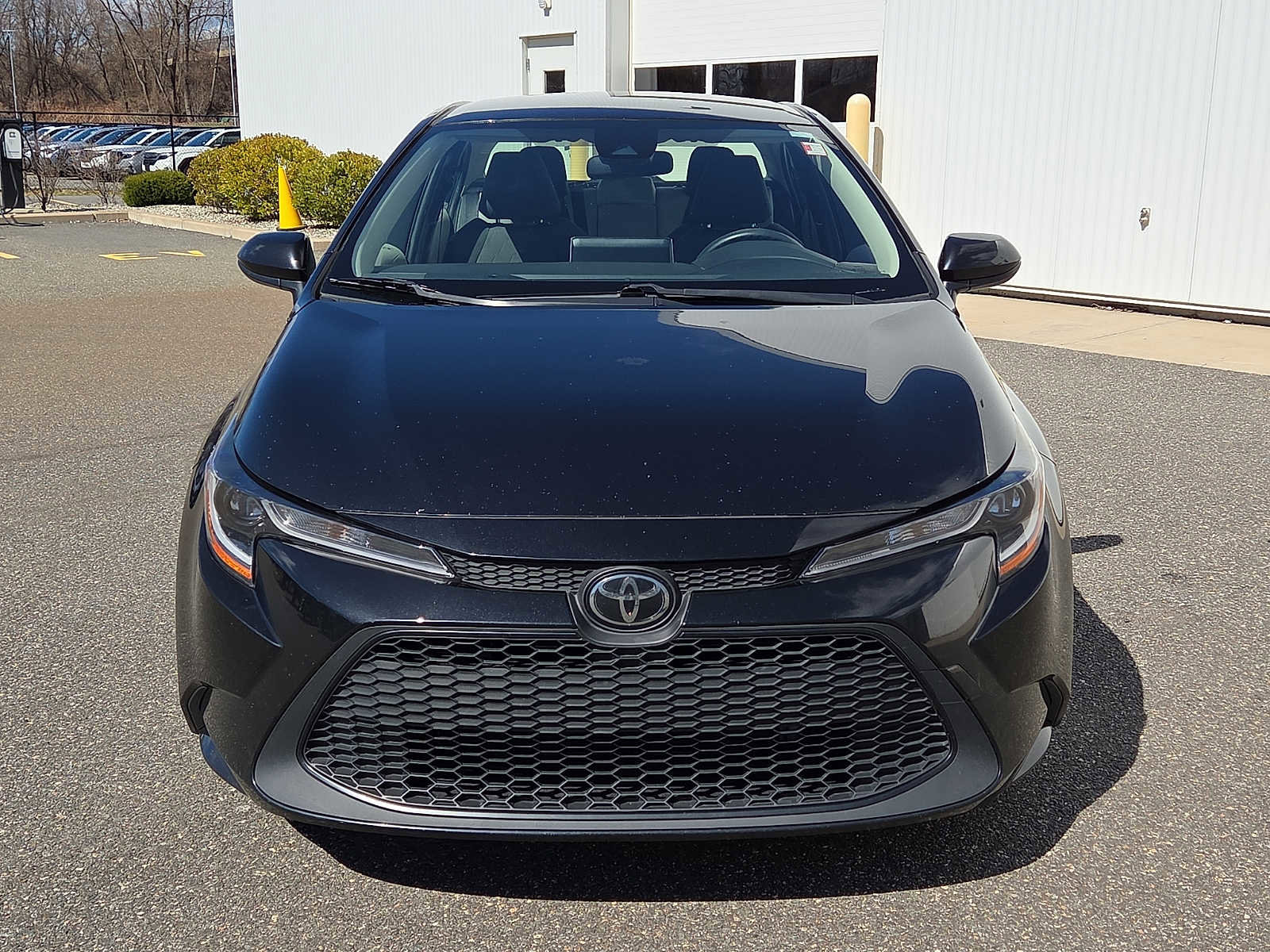 Used 2020 Toyota Corolla LE image 2