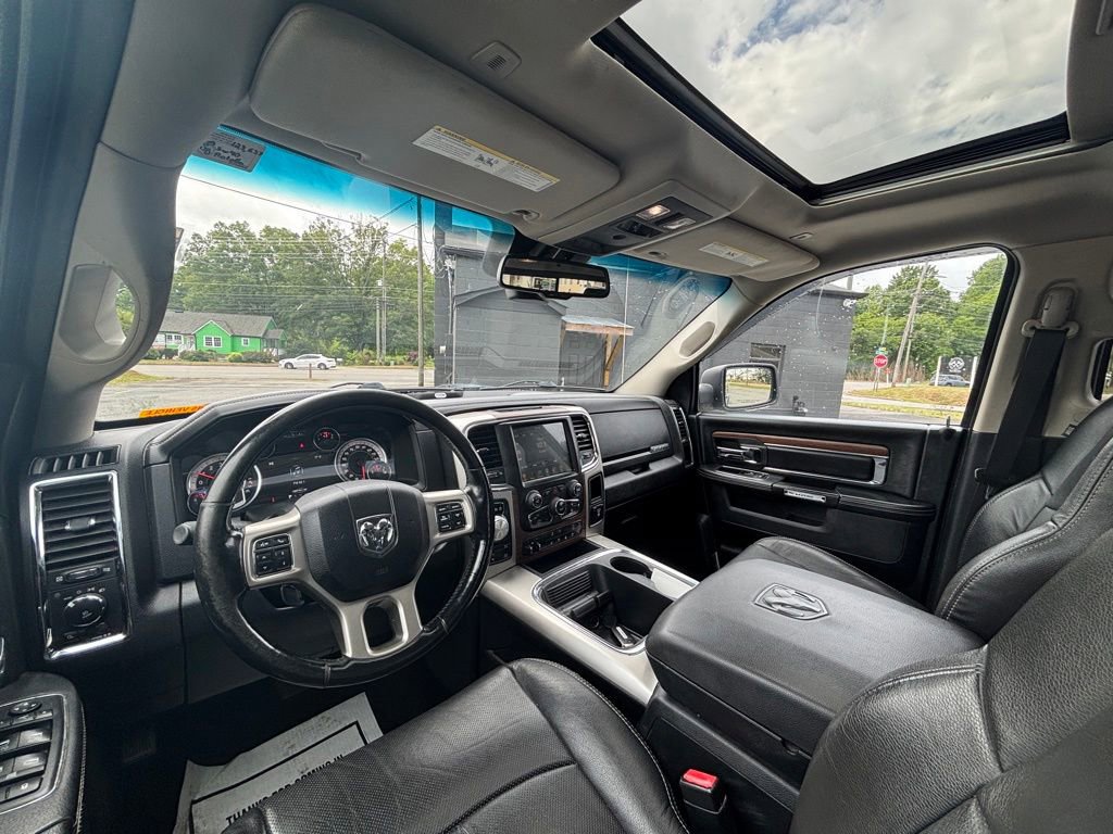 Used 2017 RAM 1500 Laramie w/ Convenience Group AWD/4WD image 12