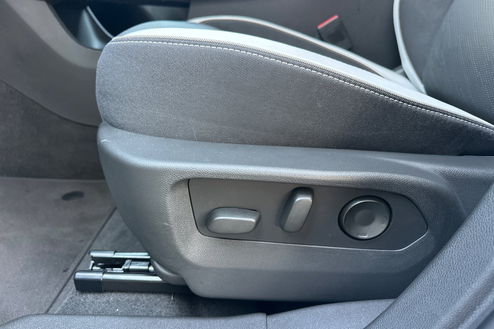 Used 2025 Buick Envision Sport Touring image 14