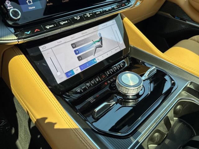 New 2026 Jeep Grand Wagoneer Summit AWD/4WD image 21