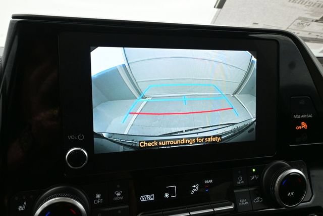 Used 2023 Toyota Highlander XLE AWD/4WD image 37
