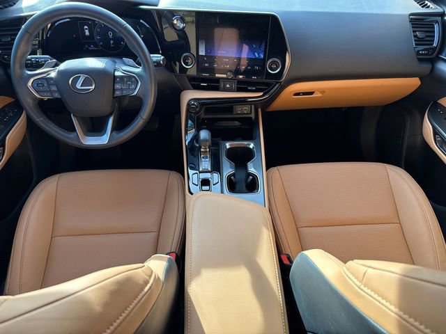 Used 2025 Lexus NX 250 FWD w/ Towing Package (2000 Lbs) image 12