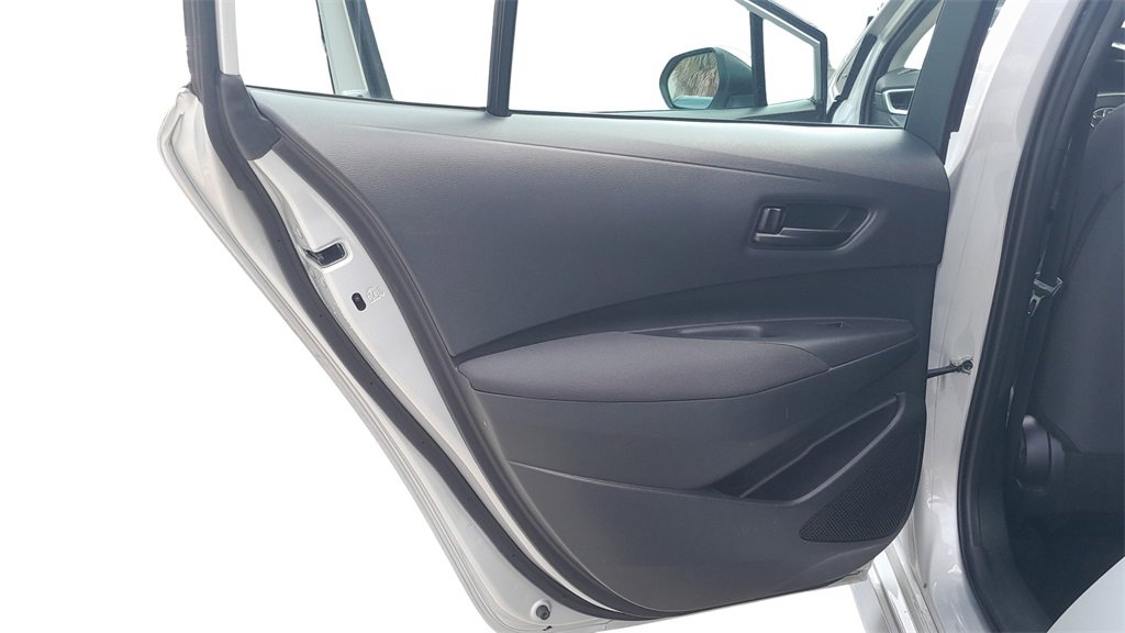 Used 2023 Toyota Corolla LE image 29