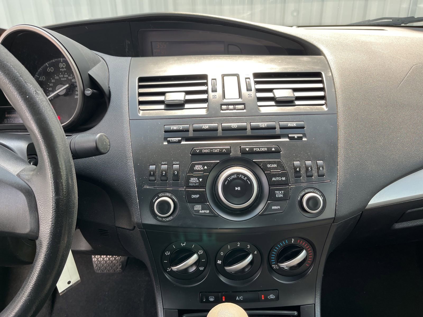 Used 2013 MAZDA MAZDA3 i SV FWD image 22