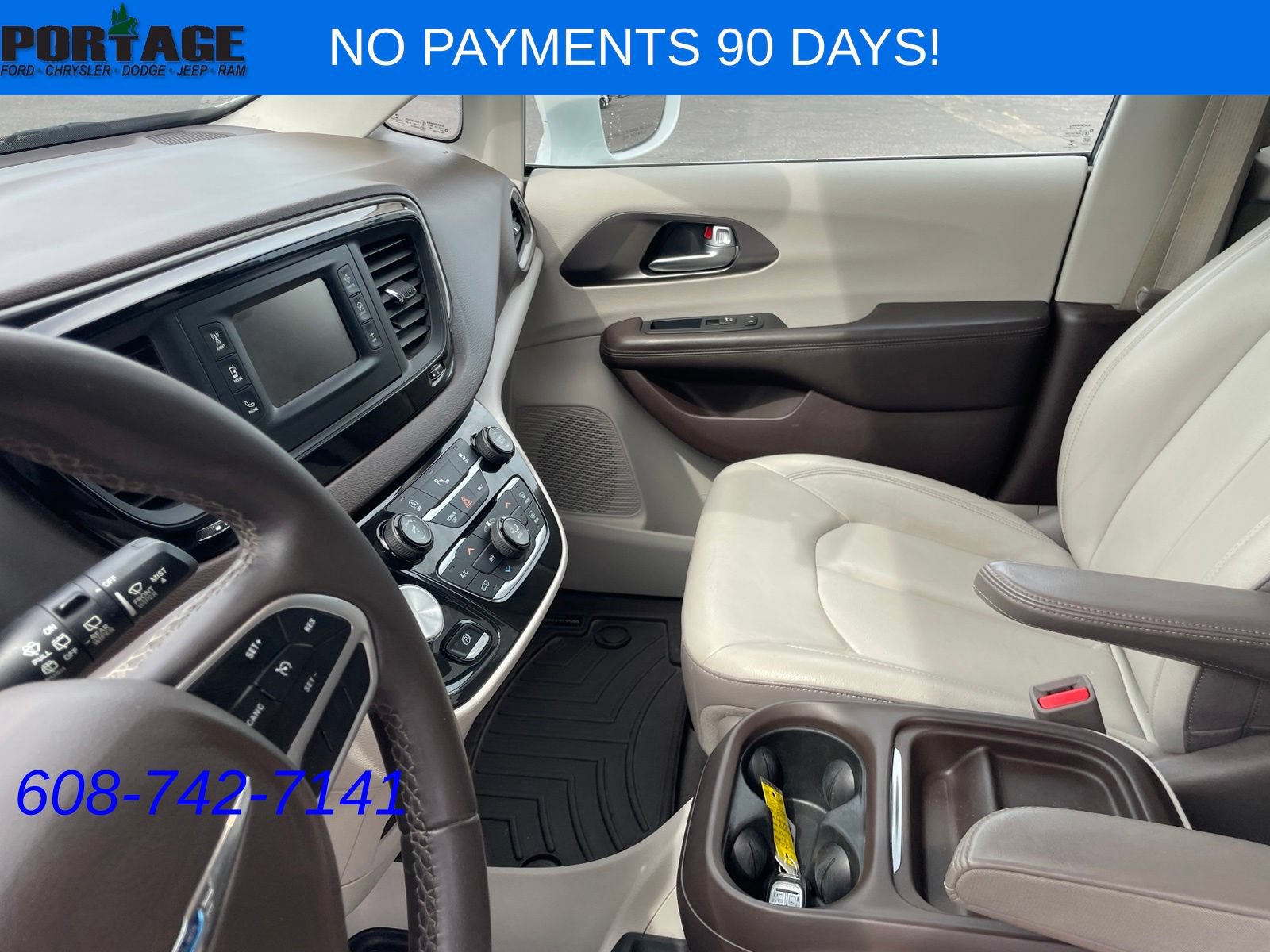 Used 2017 Chrysler Pacifica Touring-L FWD image 15