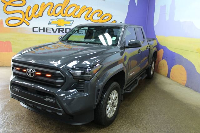 Used 2024 Toyota Tacoma SR5 AWD/4WD image 4